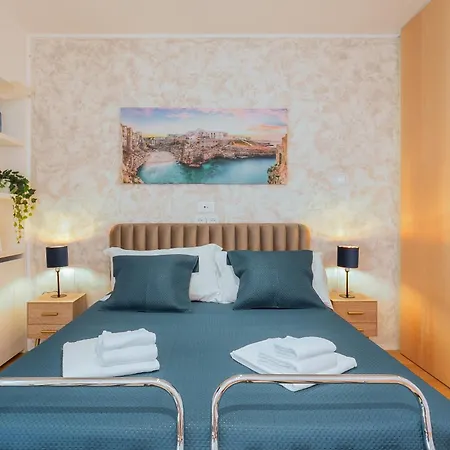 New - 3 Min From Station - Private Balcony - Italico Bari