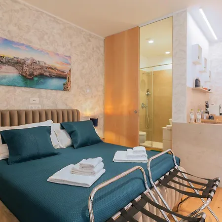 New - 3 Min From Station - Private Balcony - Italico Apartament Bari